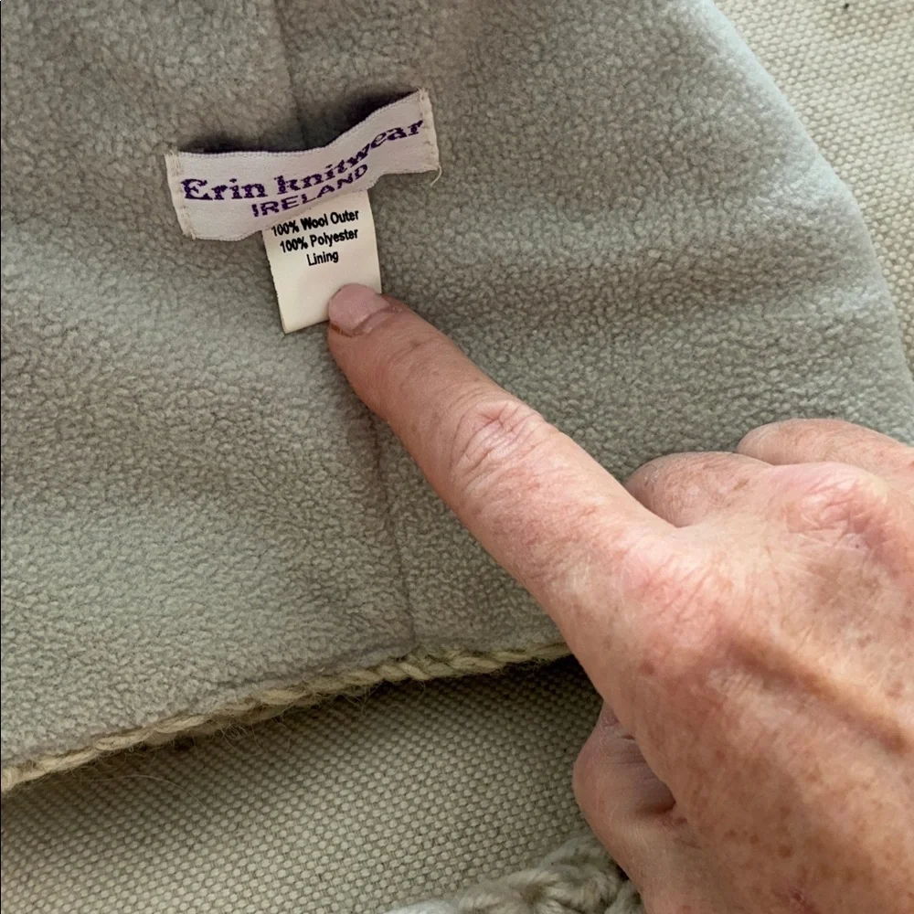 Irish Cozy Knit Beanie with Flower Accent - off white - Picture 2 of 3